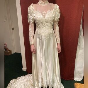 Vintage Ivory Satin and Lace Wedding Gown